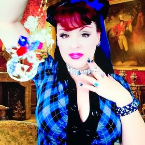 Meet your Posher, Jade